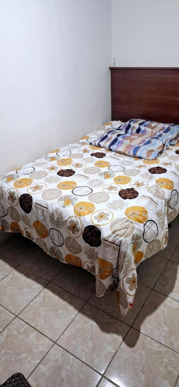 Hotel Ideal, Your House In Реталулеу Екстер'єр фото